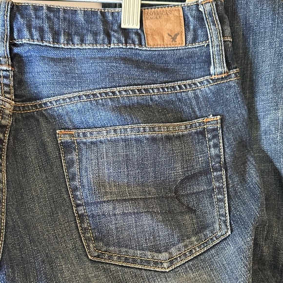 American Eagle Outfitters Dark Blue cropped Jeans - Picture 4 of 11